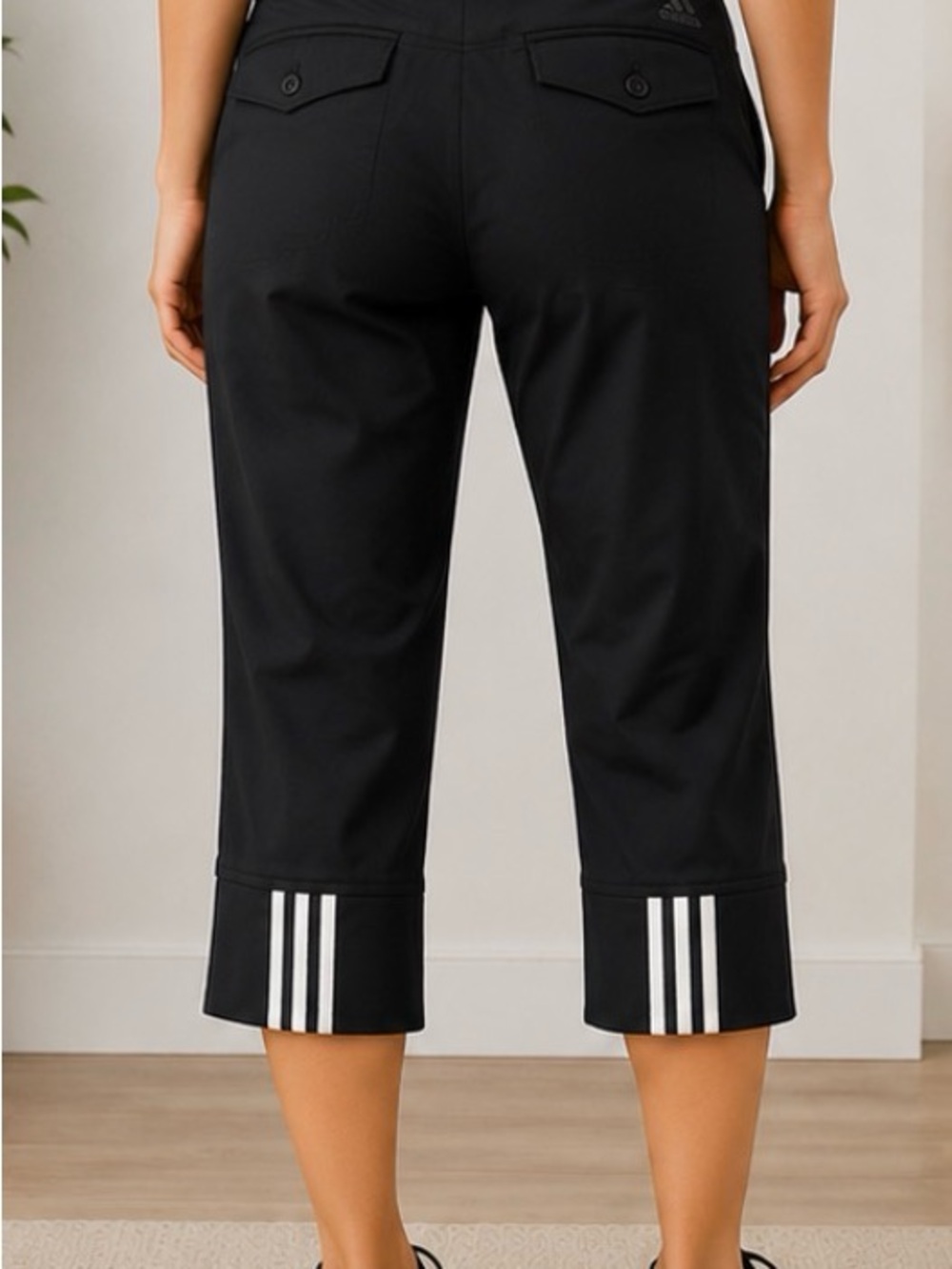 Adidas Climacool Women’s Black Stretch Capri Pants – Size 8